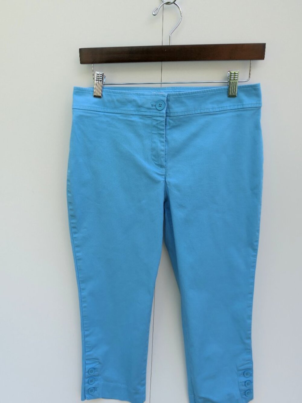 Talbots Women's Summer Blue Capri Pants Side Buttons Sz 6P Petites